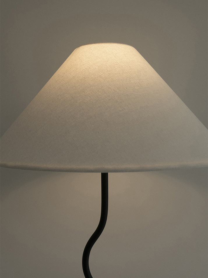 Fig Stand Lamp Black