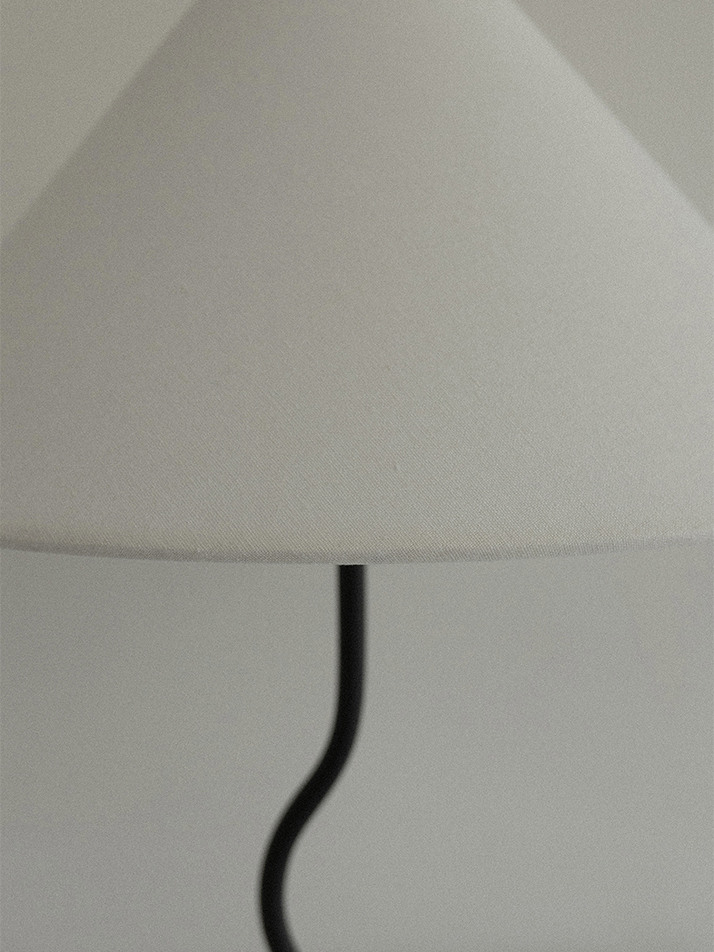 Fig Stand Lamp Black