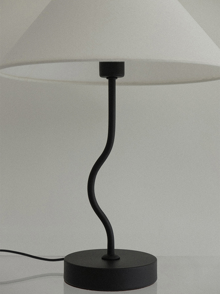 Fig Stand Lamp Black