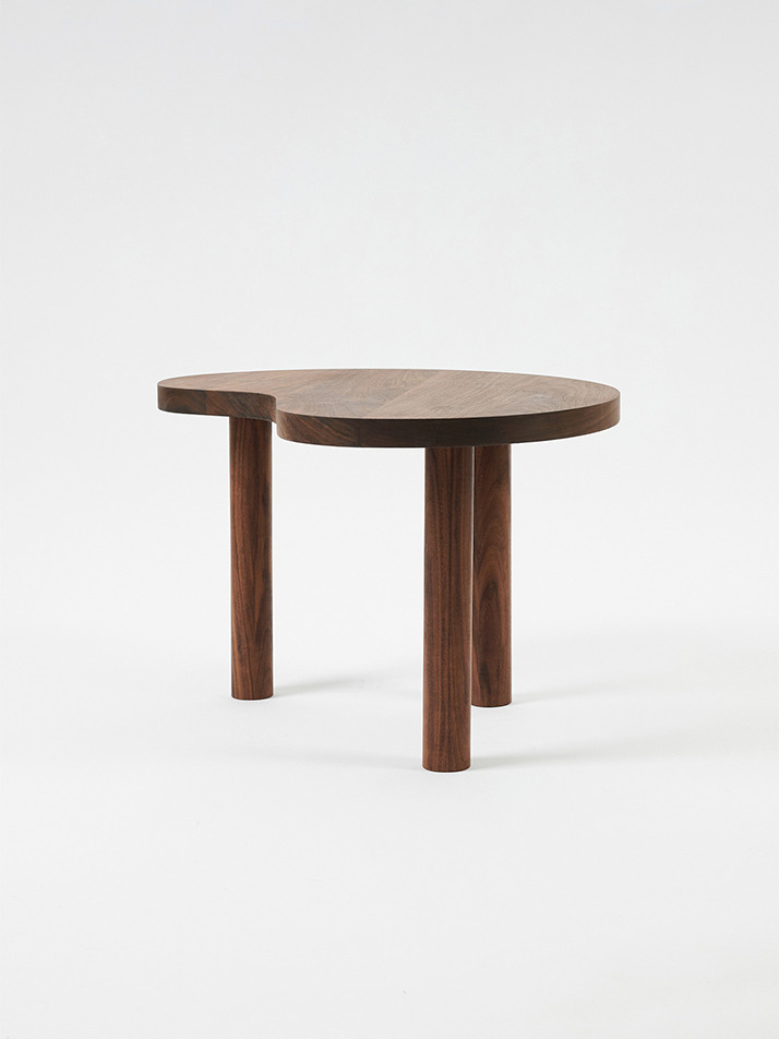 Half Moon Side Table Black / Walnut / Oak 