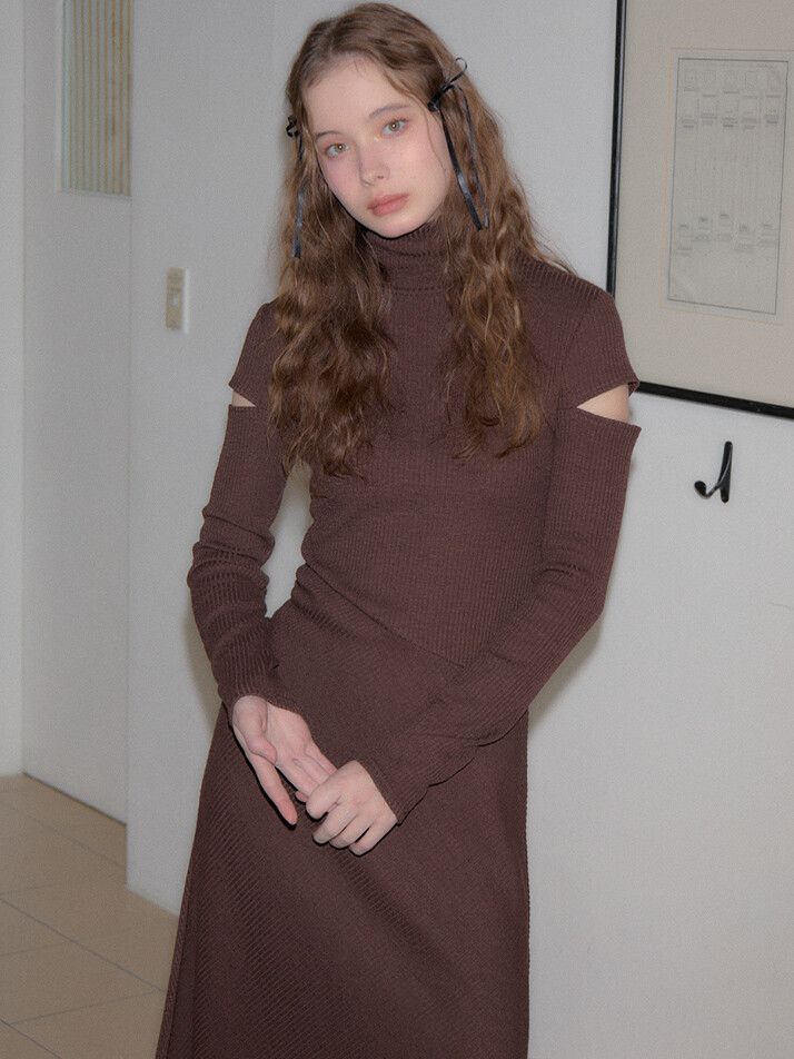 High Neck Cut-Out Long Dress_ Brown