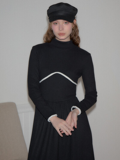 Line Point High Neck Dress_ Black