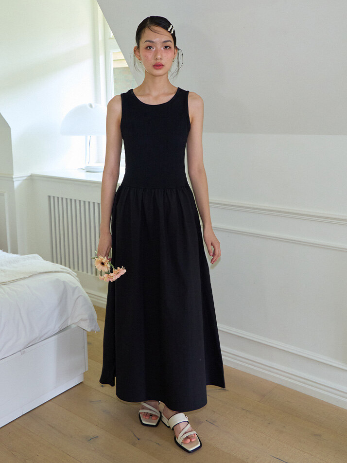 Sleeveless Long Dress_ Black