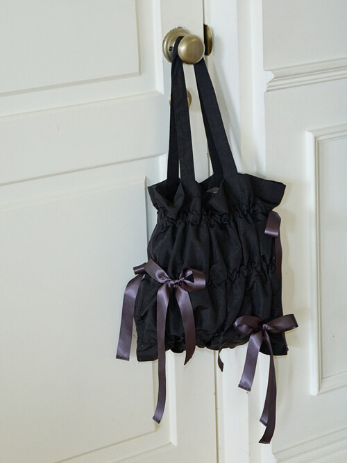 Ribbon Shirring Bag_ Black