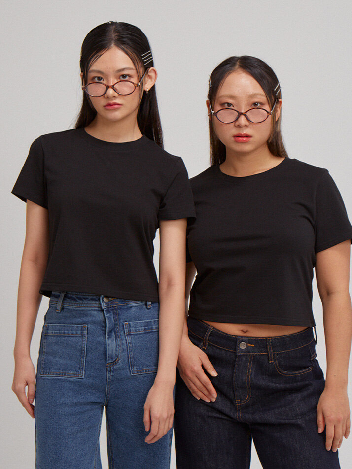 Basic Short Sleeve Crop T_ Black