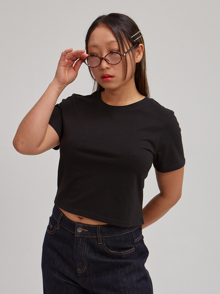 Basic Short Sleeve Crop T_ Black