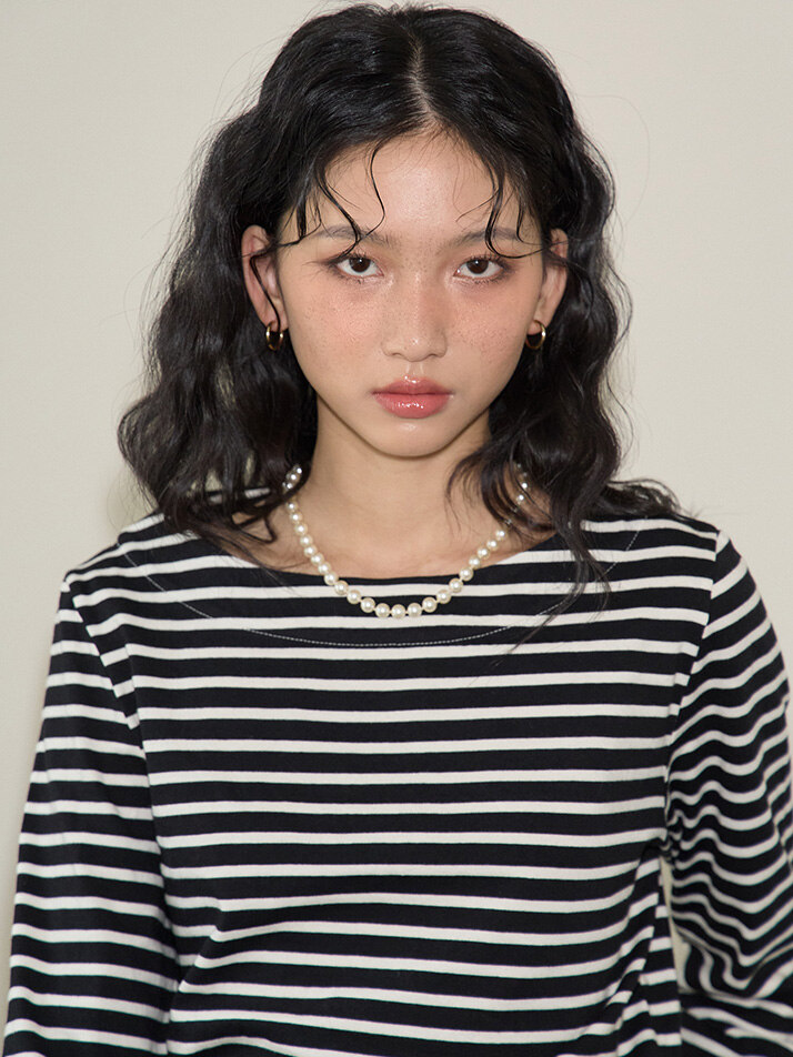 Stripe Cuffs T_ Black