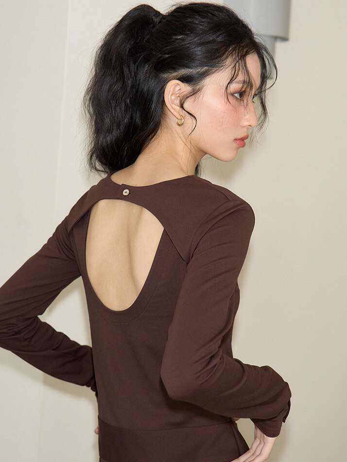 Back Point Belted Mini Dress_ Brown