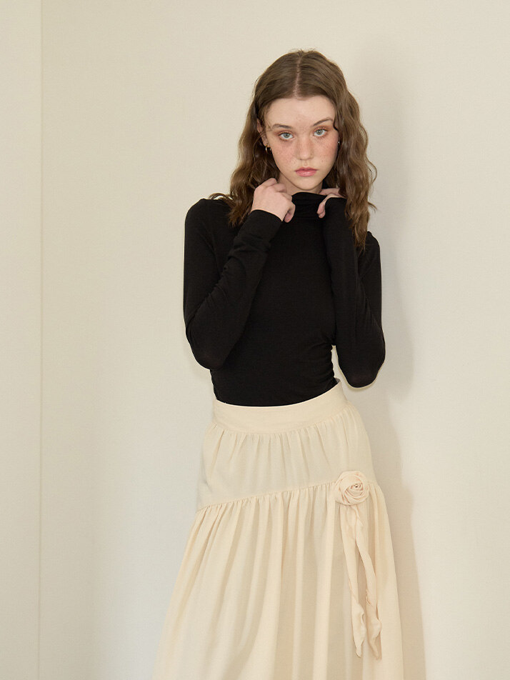 Corsage Point Shirring Skirt_ Ivory
