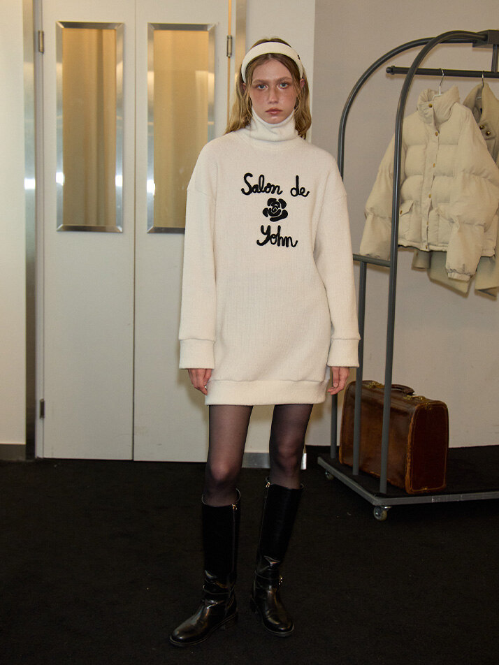 Logo Turtleneck Knit Dress_ Ivory