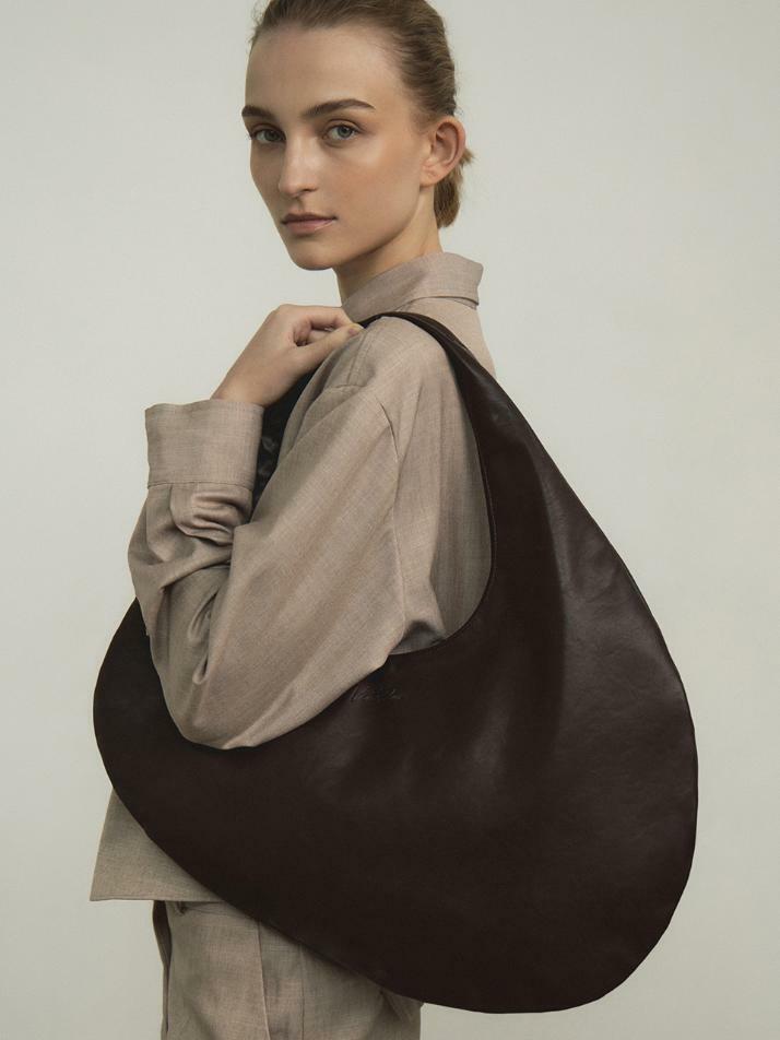 Pebble Shoulder Bag - Rich Brown 