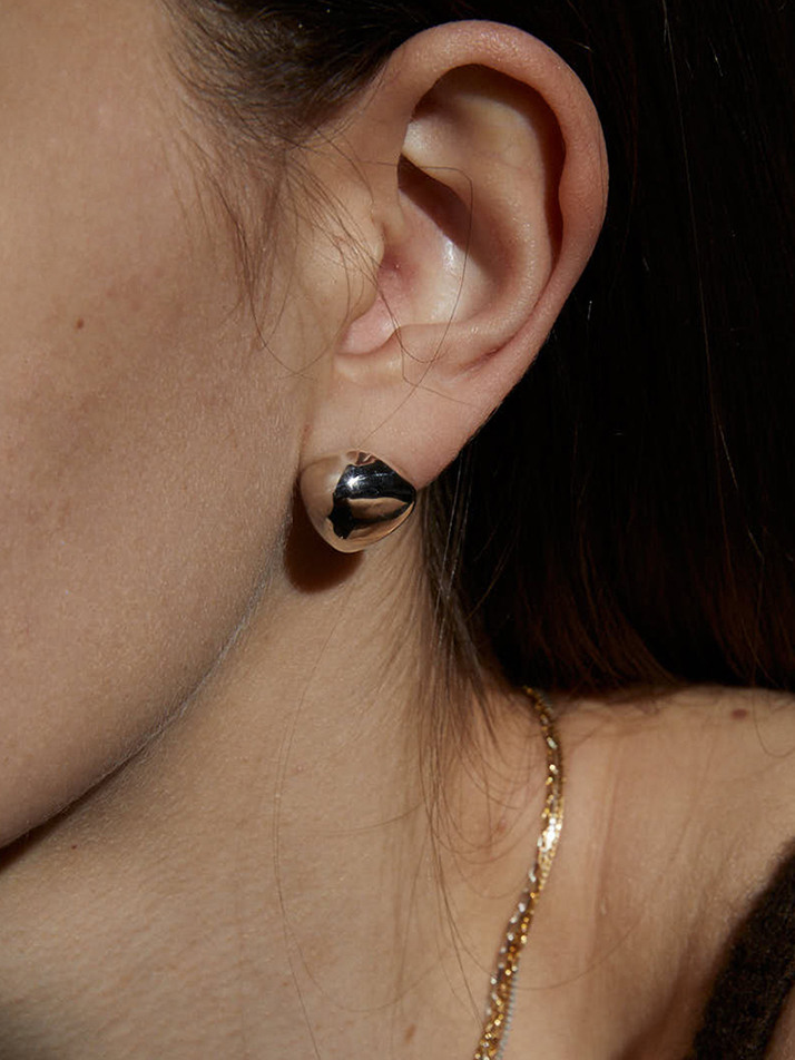 ROUNDED CAP EARRING_SILVER