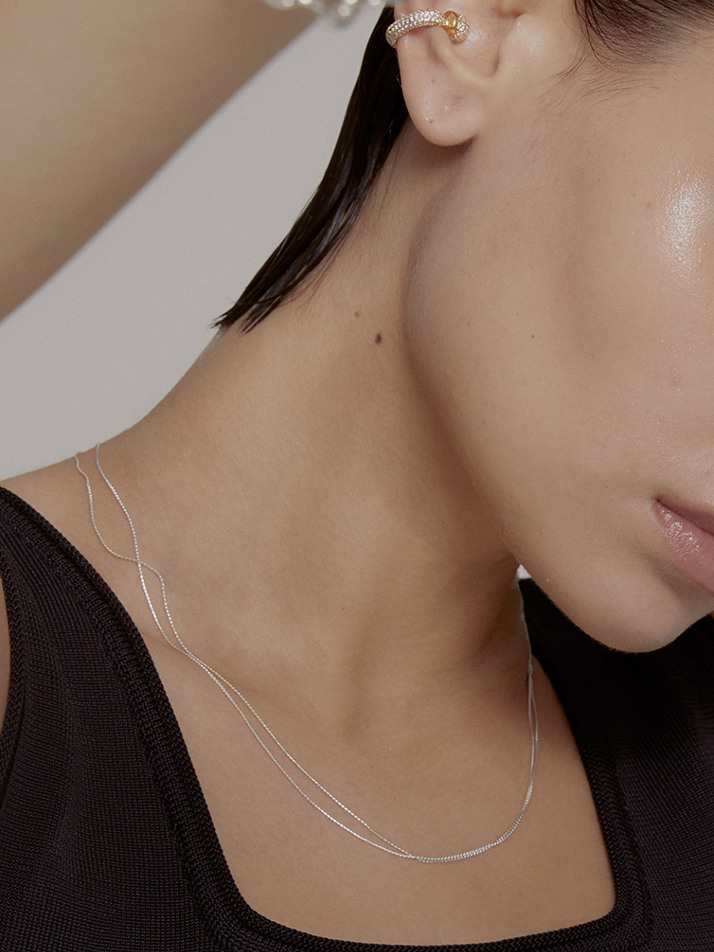 THIN LAYERED NECKLACE