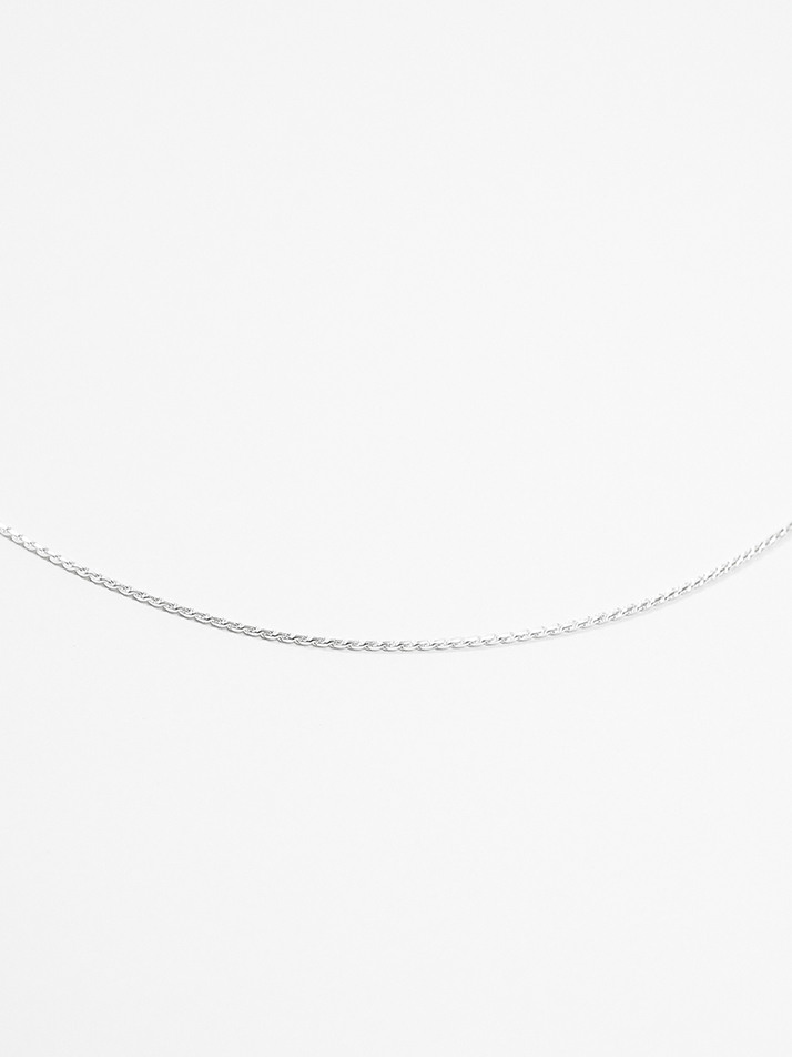 THIN LAYERED NECKLACE