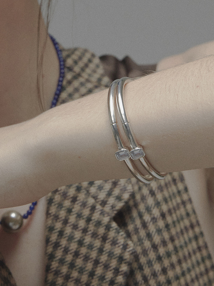SHINY LID BANGLE WHITE SILVER