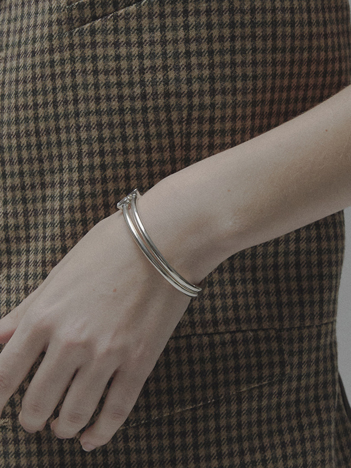 SHINY LID BANGLE WHITE SILVER