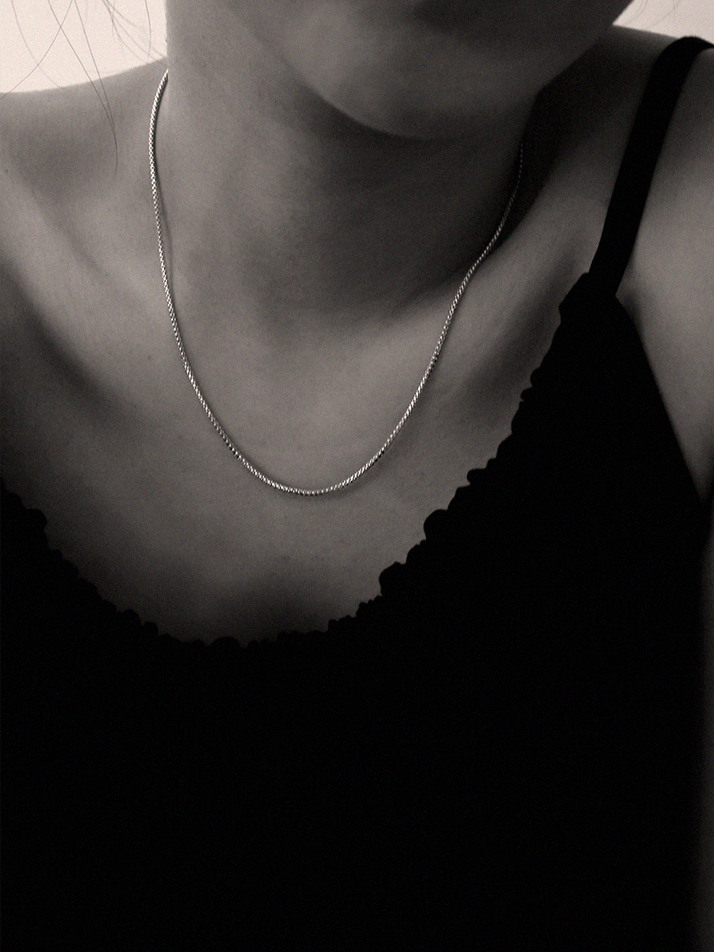 LINE NECKLACE-ITALY CHAIN