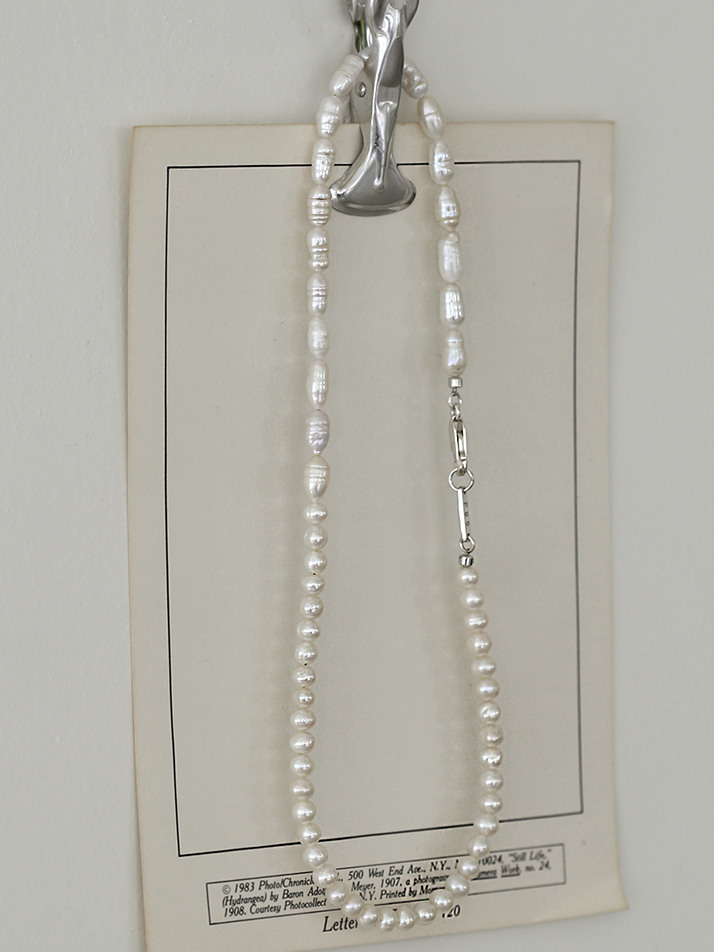 CLASSIC PEARL NECKLACE