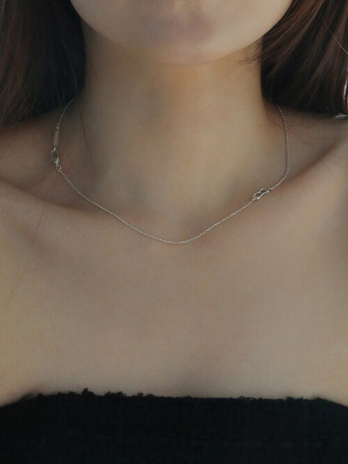 HALF HEART COLLAR