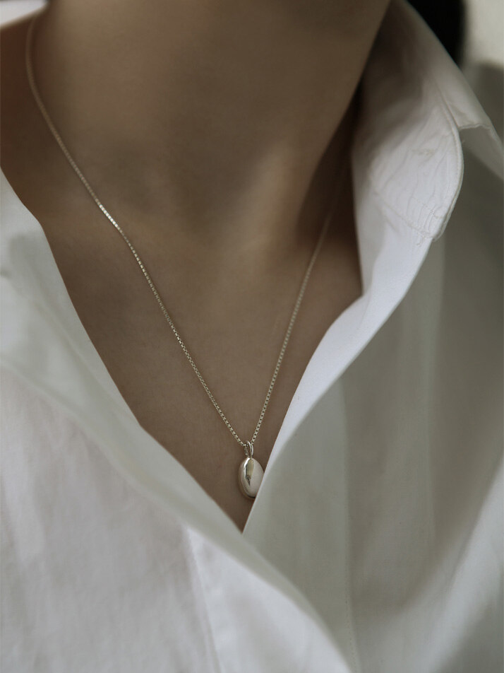 CLASSIC PETITE PENDANT