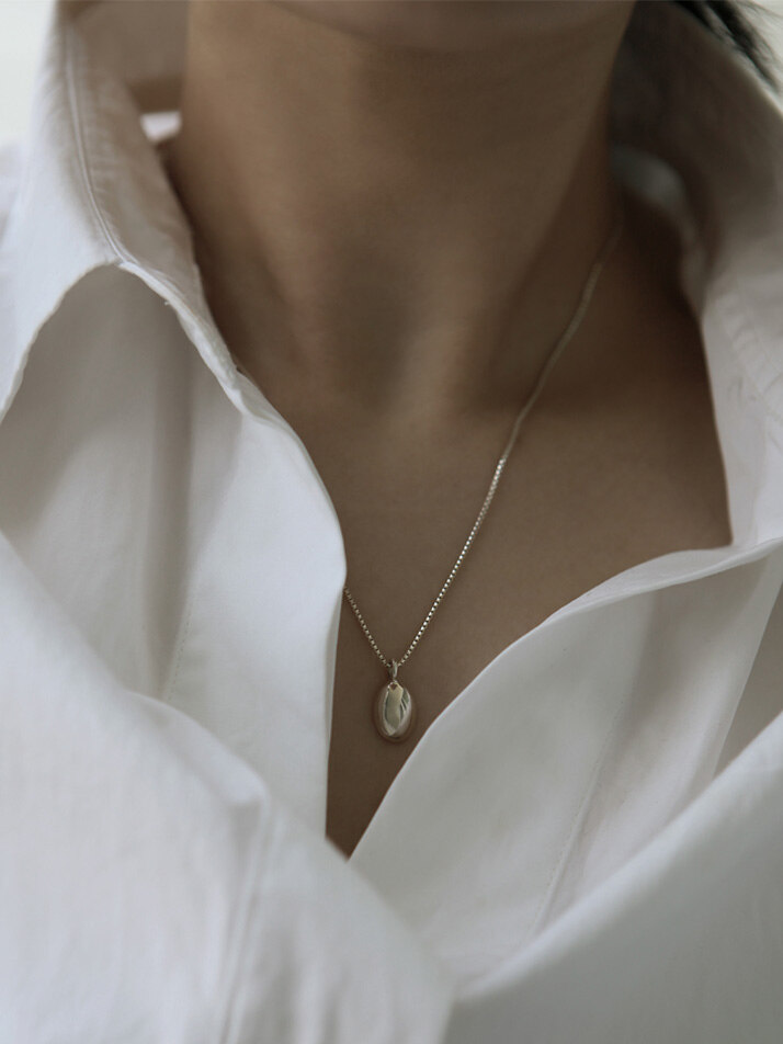 CLASSIC PETITE PENDANT