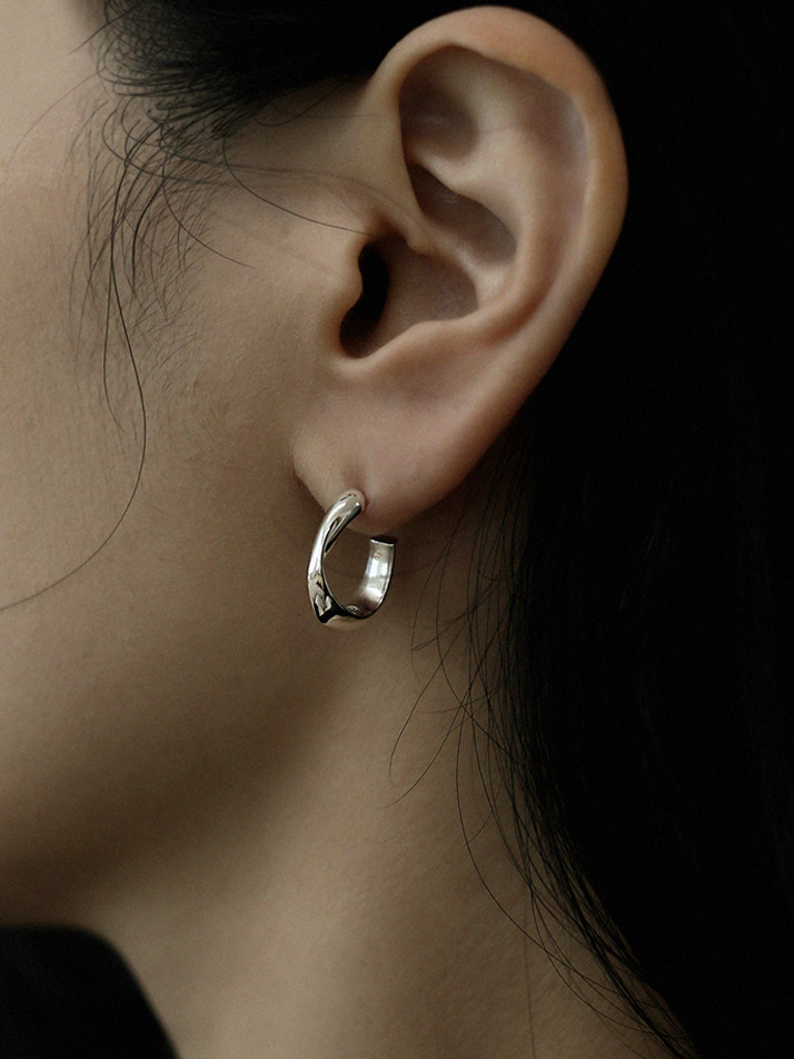 SWIRL HOOPS ETERNAL JOURNEY