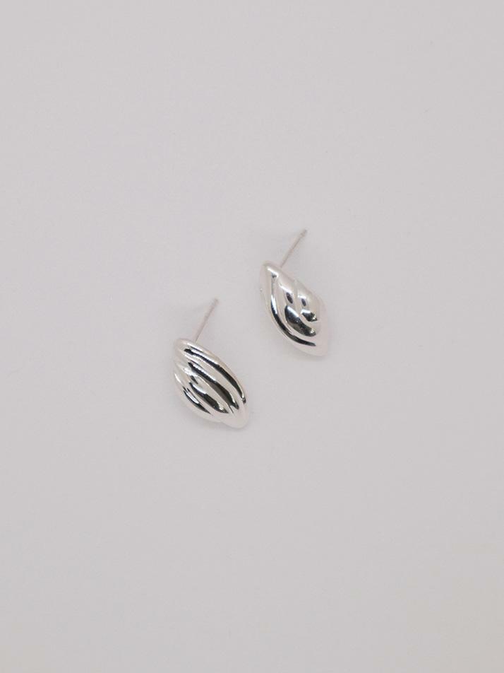 Mini Shell Earring