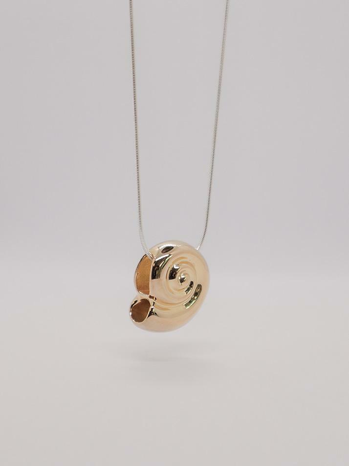 Oceanic Shell Necklace_Gold