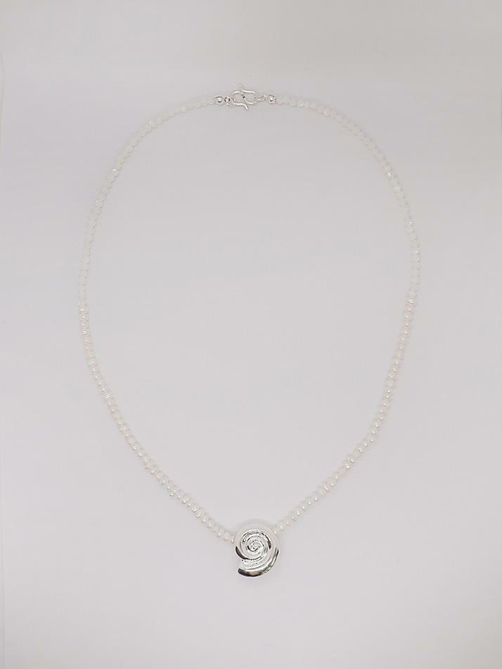 Oceanic Shell Pearl Necklace