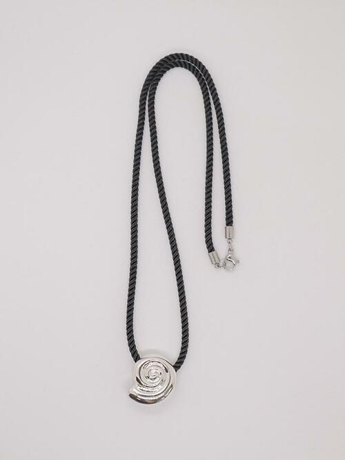 Oceanic Shell String Necklace_Black