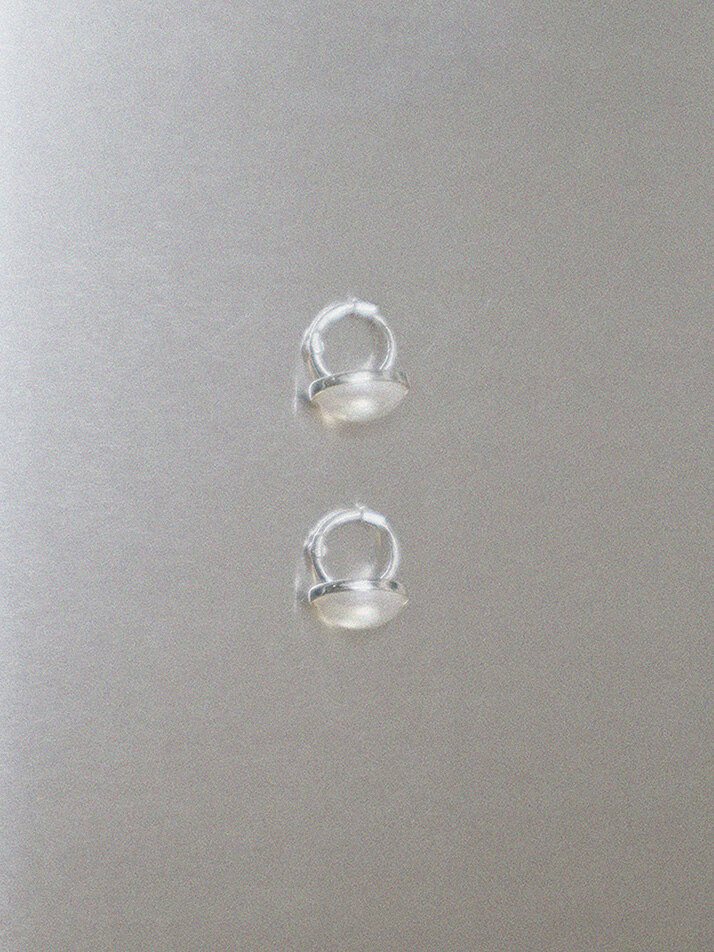 Pearl Button One-touch Earring