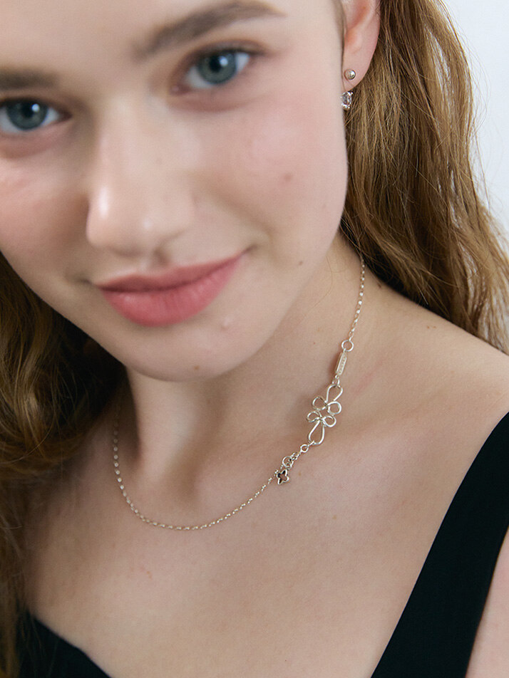 Knot Link Necklace
