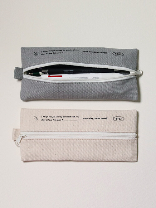 Signature Flat Pouch