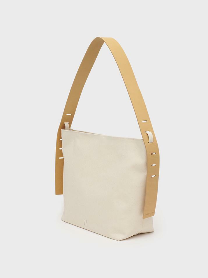 A/P 001 MORETEX WATER FLOW LEATHER STRAP SHOULDER BAG L_ECRU