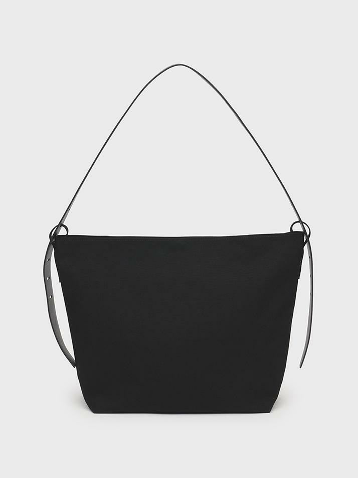 A/P 001 MORETEX WATER FLOW LEATHER STRAP SHOULDER BAG L_BLACK