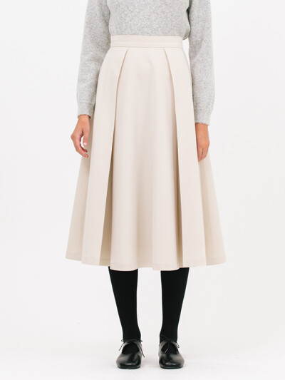 front tuck flared skirt_cream