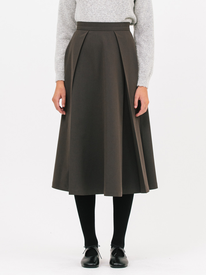 front tuck flared skirt_deep khaki