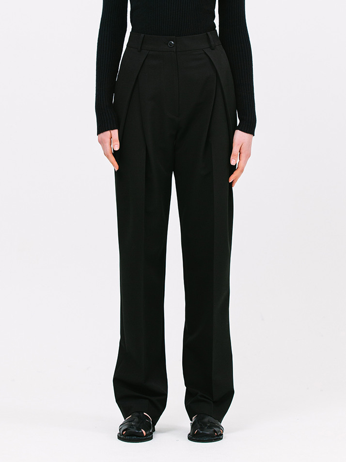 crossed tuck pants_black