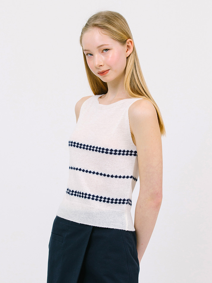 slim knit sleeveless_white