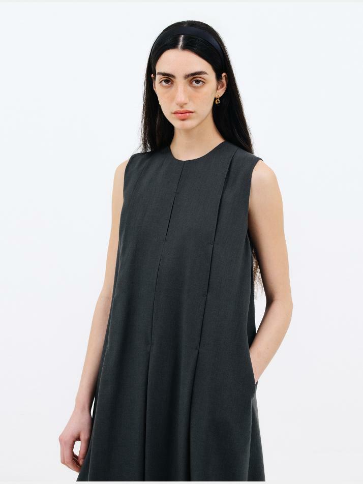 front pleats dress_charcoal