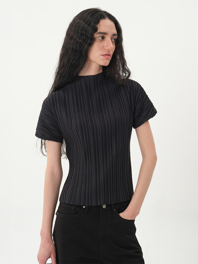 pleated mock neck top_black
