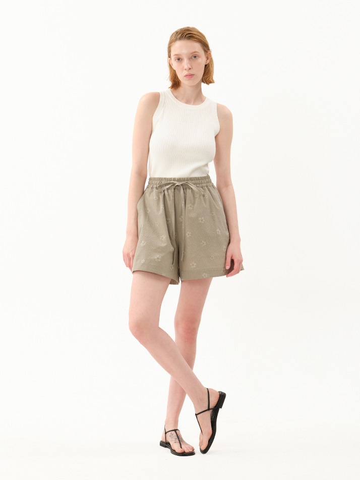 floral seersucker shorts_khaki