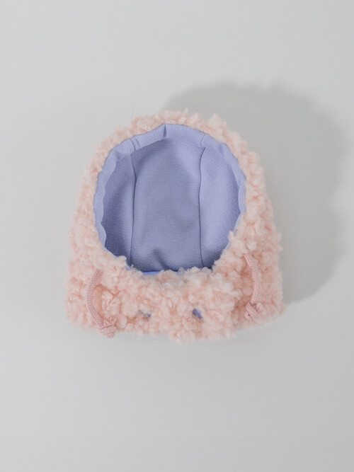 Snug hat for dog_Pink fur