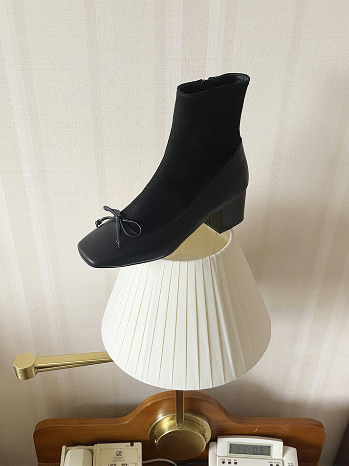 LILY BOOTS ( BLACK )