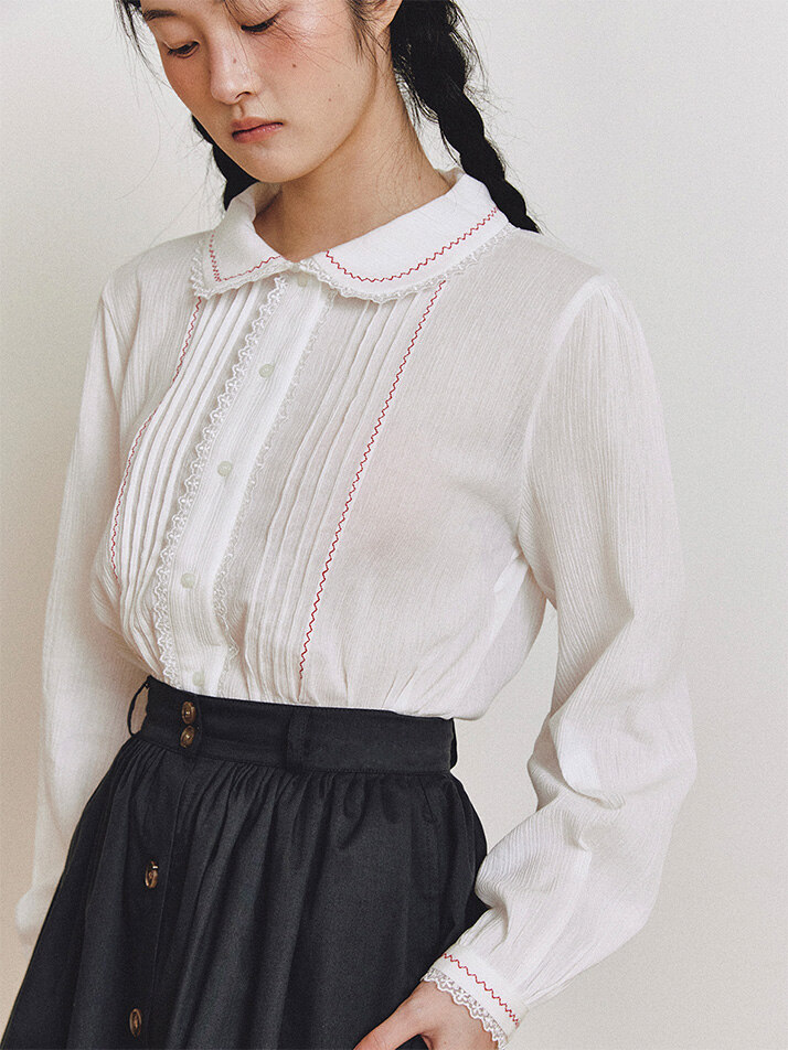 Romantic Ethnic Pin-tuck Blouse_white