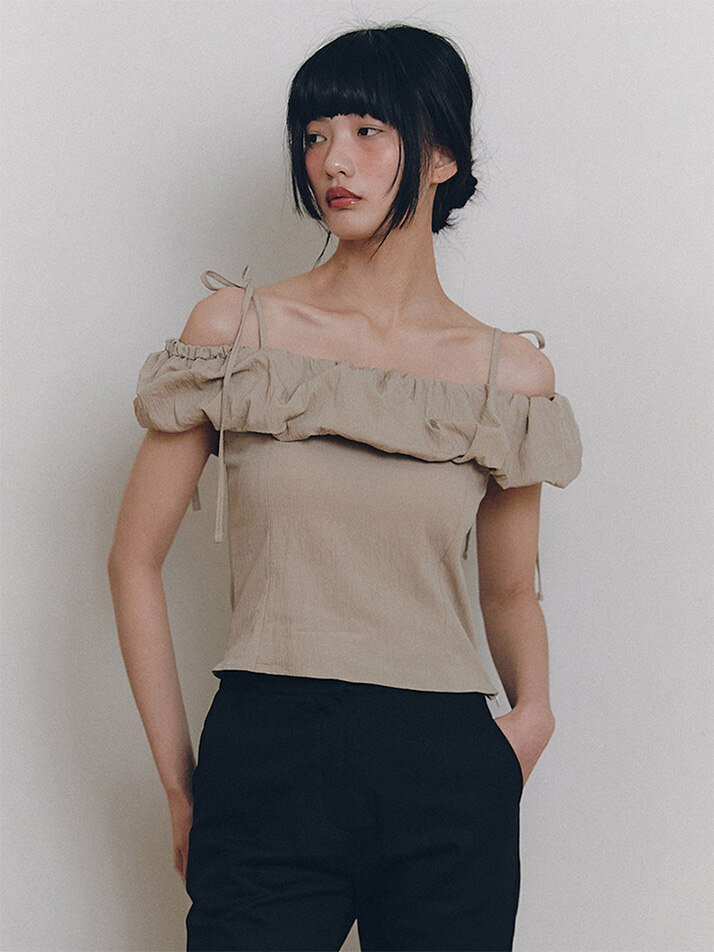 Chouchou Sleeveless Blouse_beige