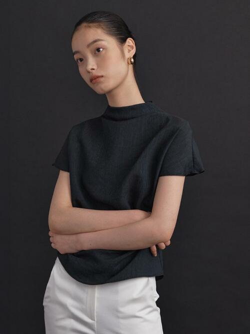 Fleur Pleats Blouse_charcoal