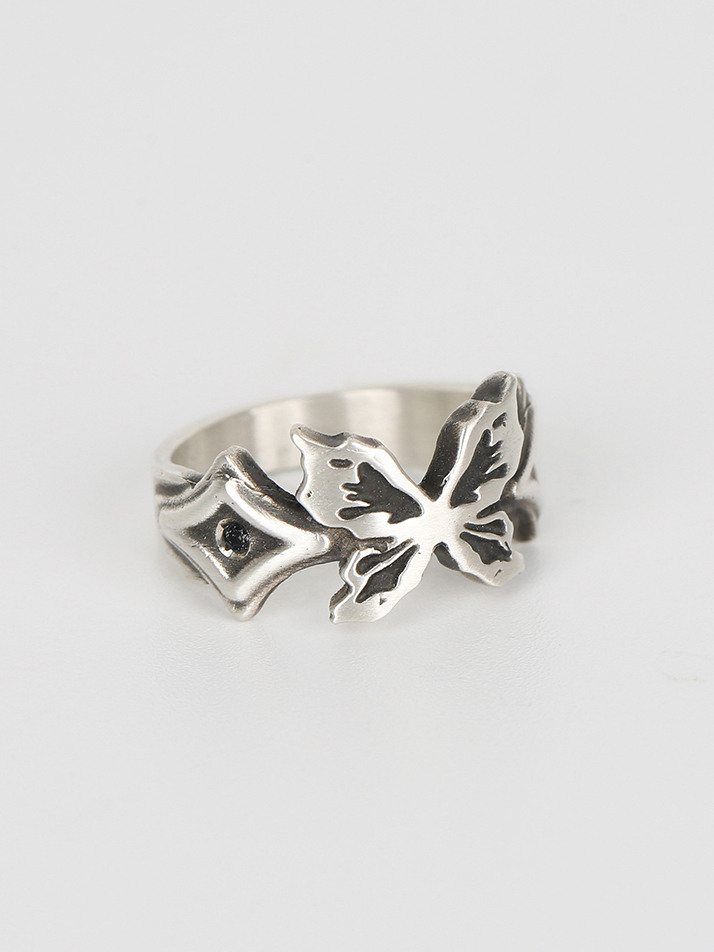Single butterfly ring (black) (925 silver)
