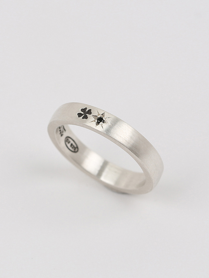 Clover slim cubic ring SBK (925 silver)