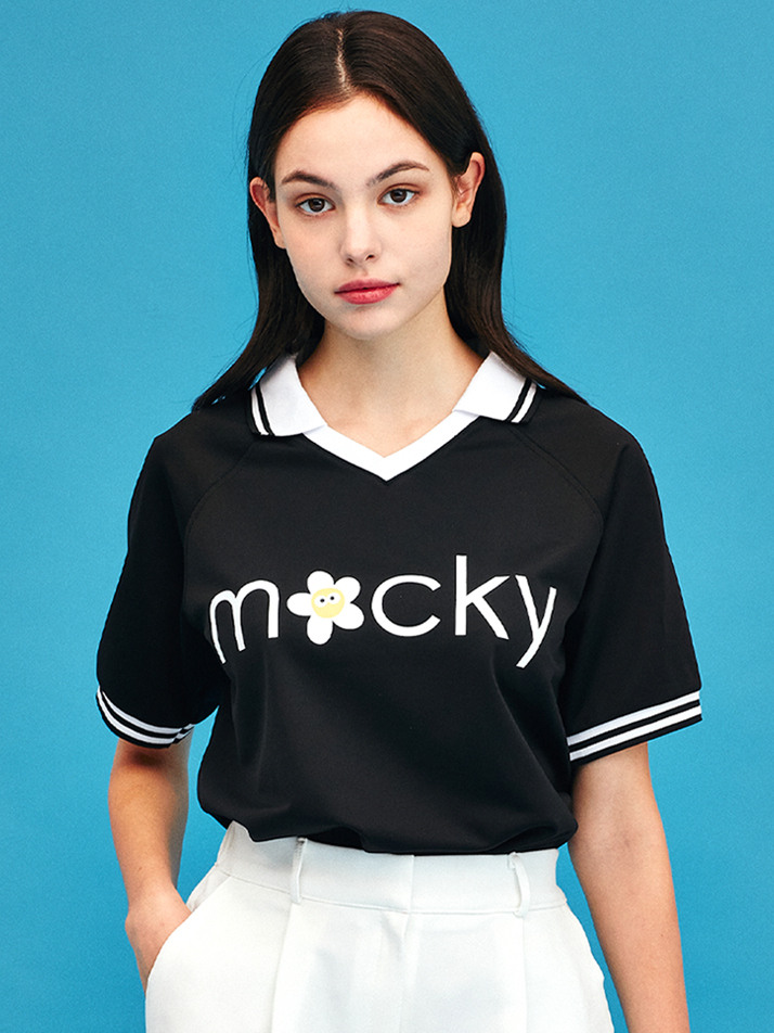 V-neck line T-shirt black